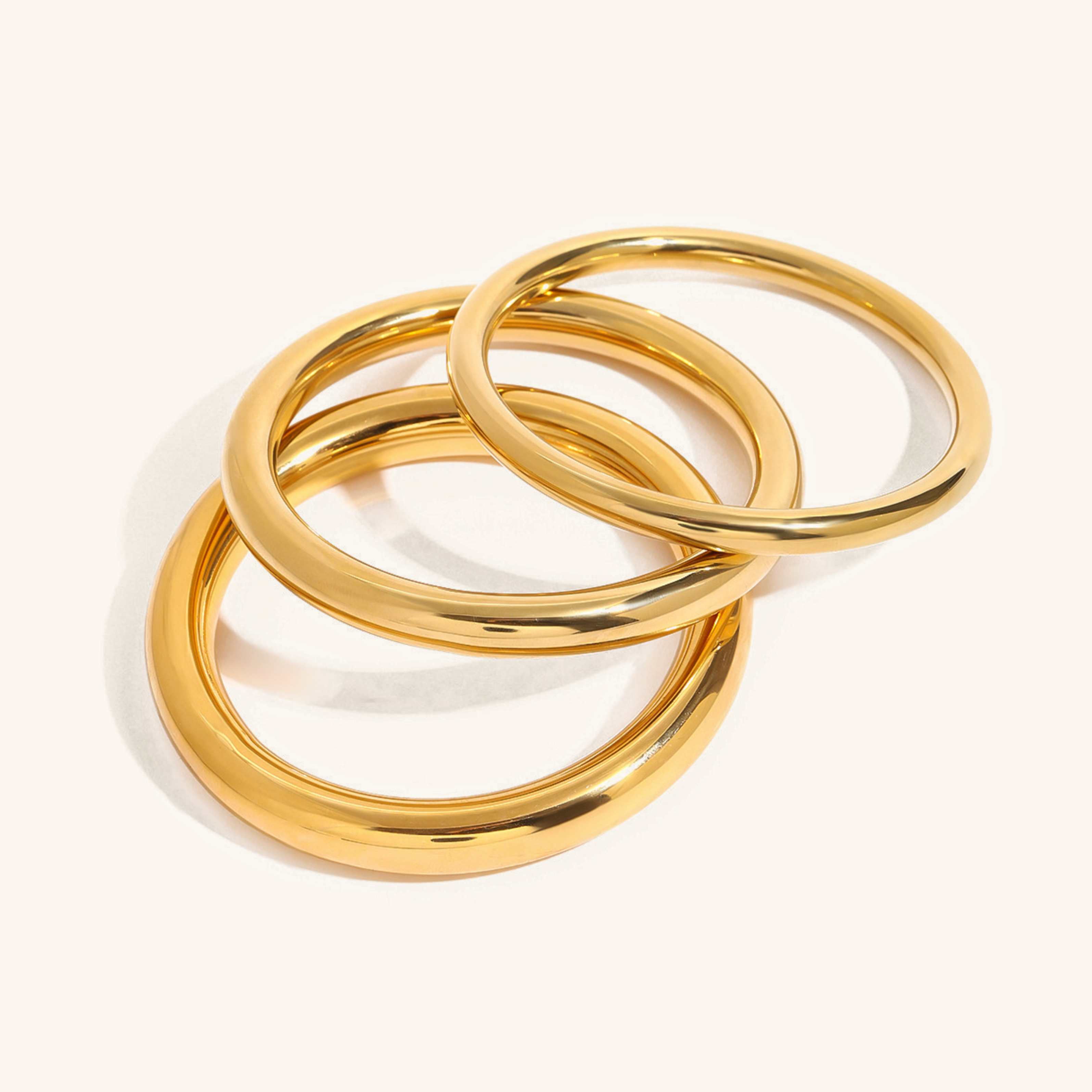 Lina Sleek Gold Bangle