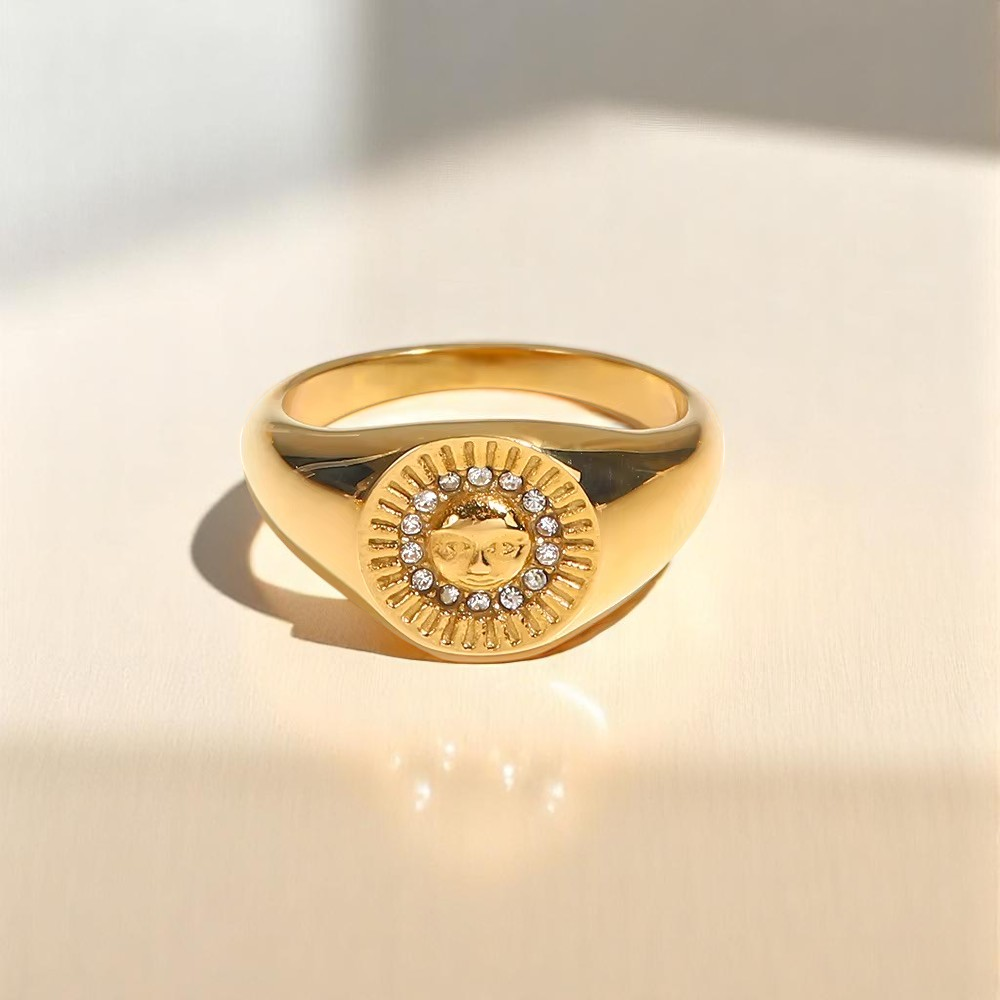 Solari Gold Ring for Face