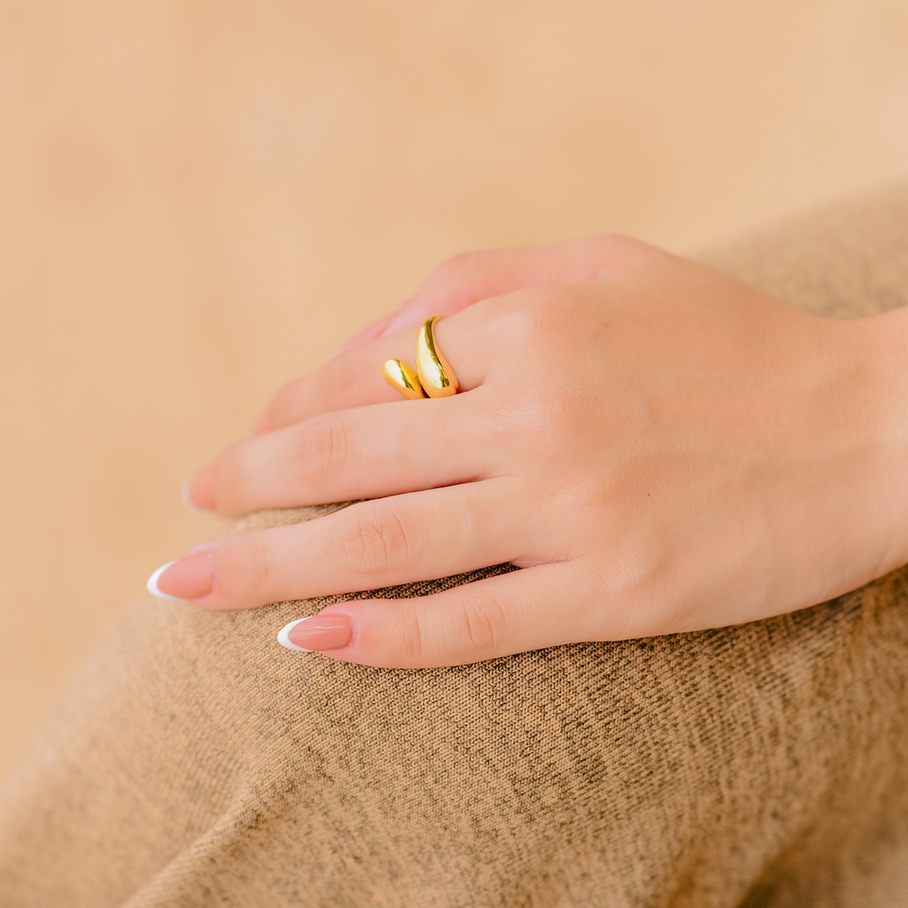 Cora Ring in Gull Design