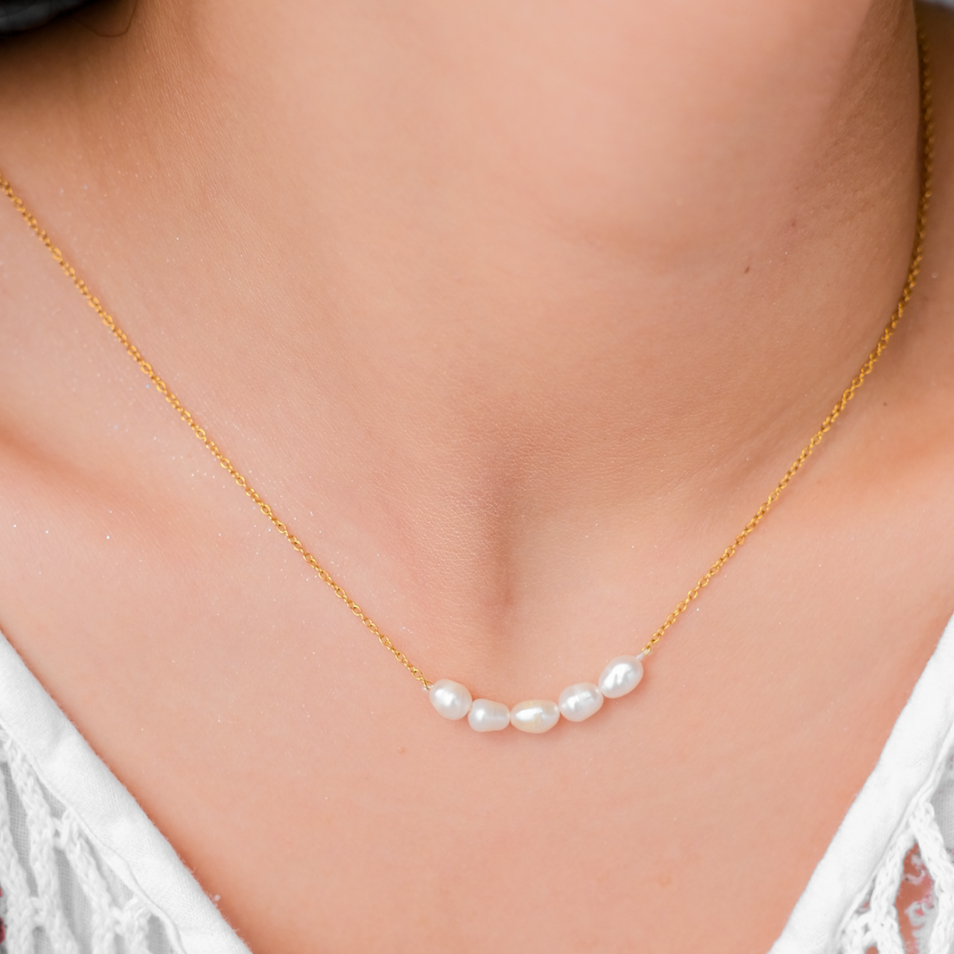 Elle Elegant Gold Pearl Necklace