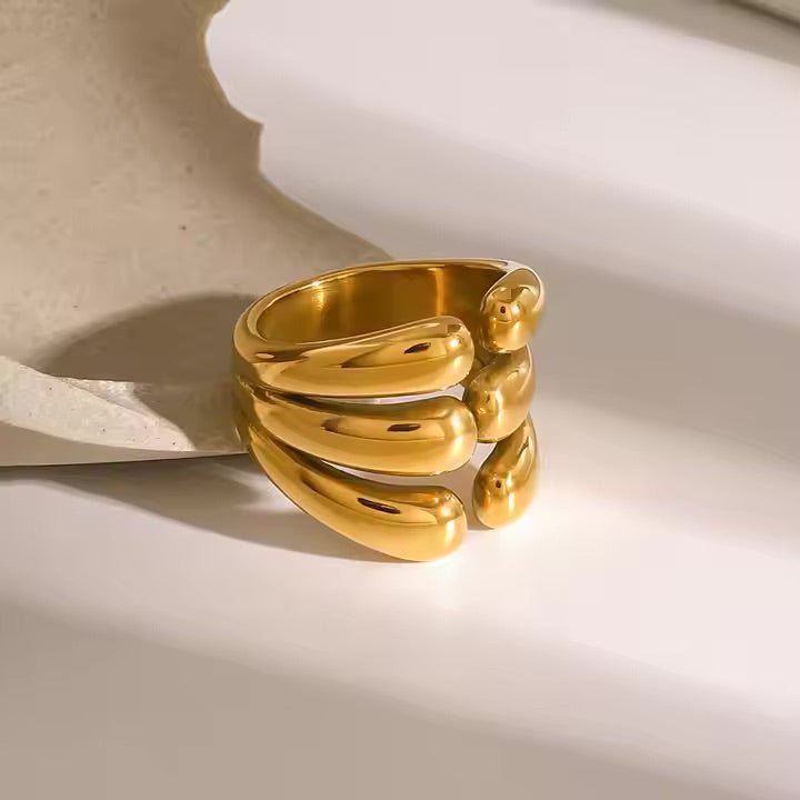 Cassiel Laget Gold Ring