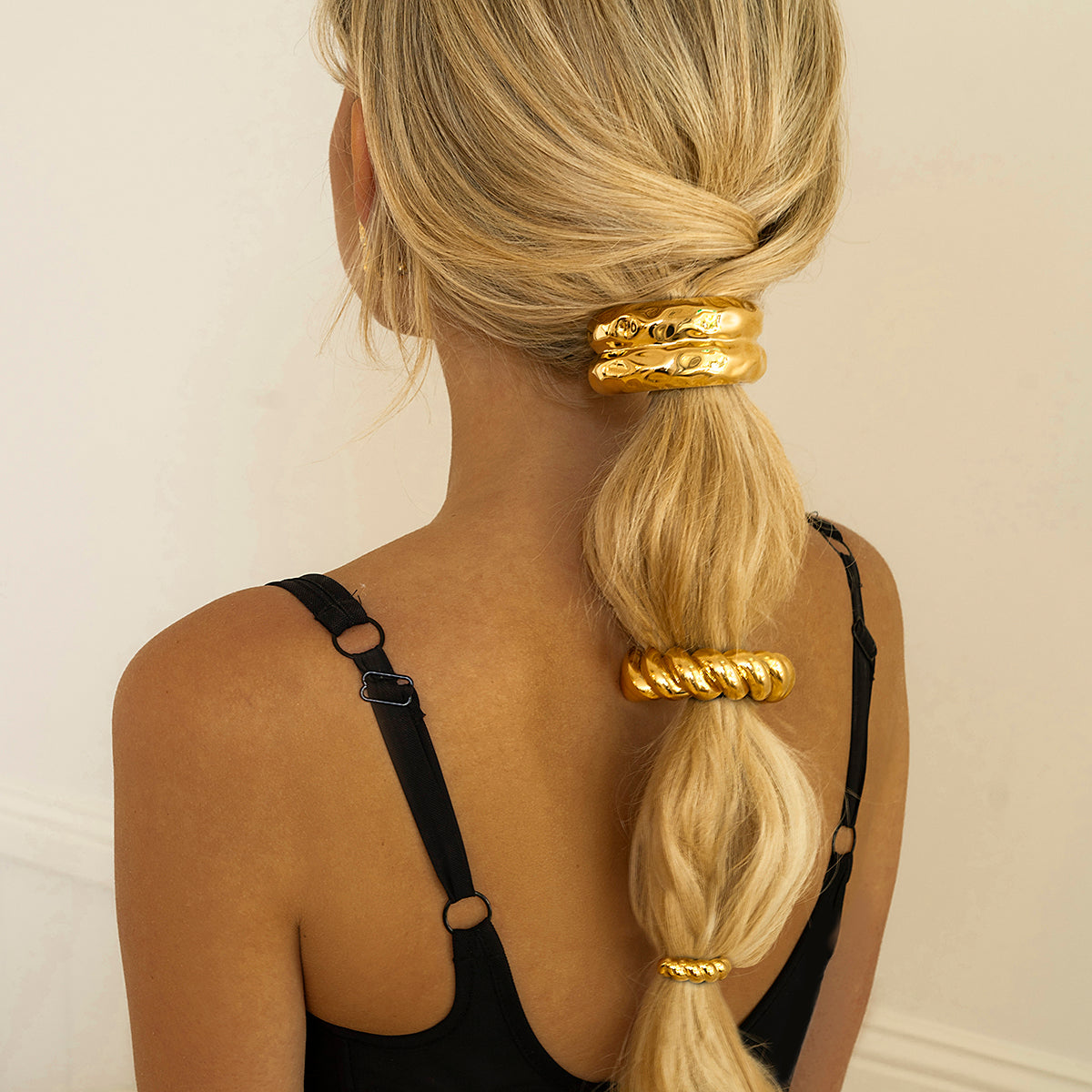 Double Hammered Bow Horse Tail Cuff