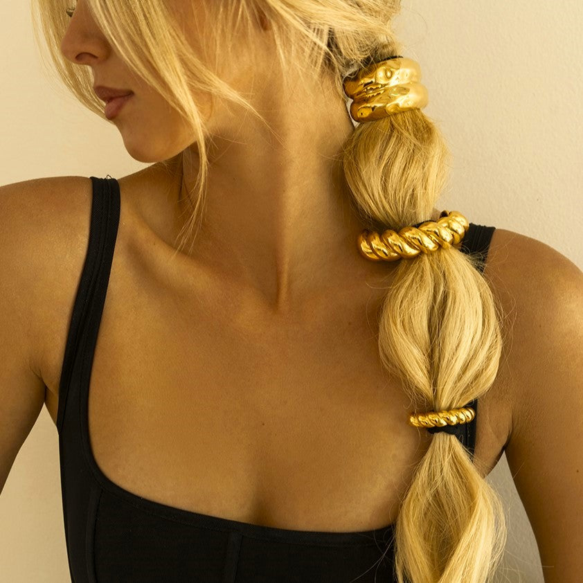 Double Hammered Bow Horse Tail Cuff