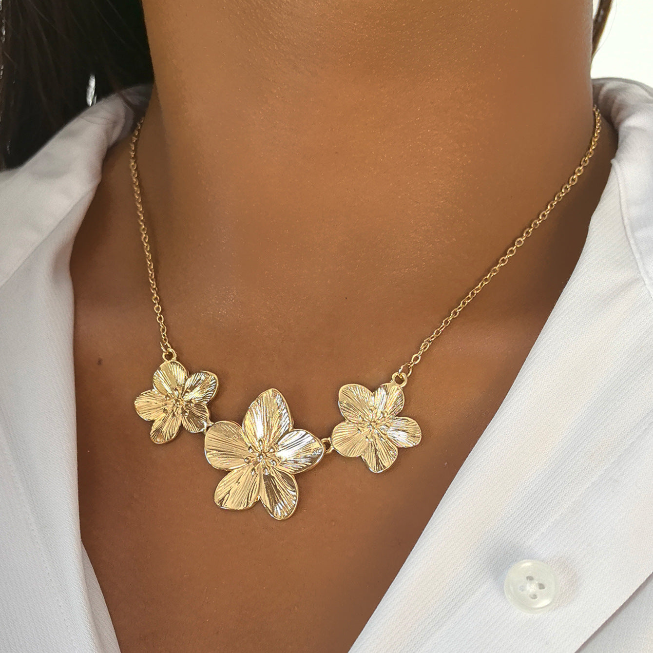 Millie Gull Blomst Necklace