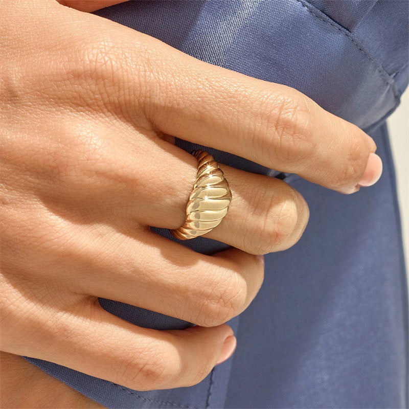 Ylenna Gull Croissant-Inspired Ring