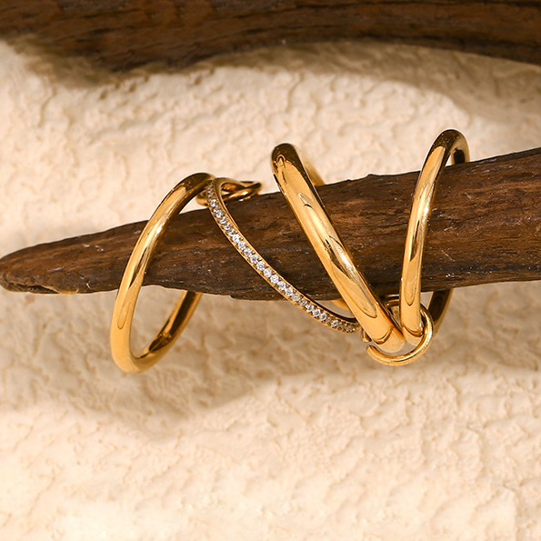Christabel Diamond Ring Table