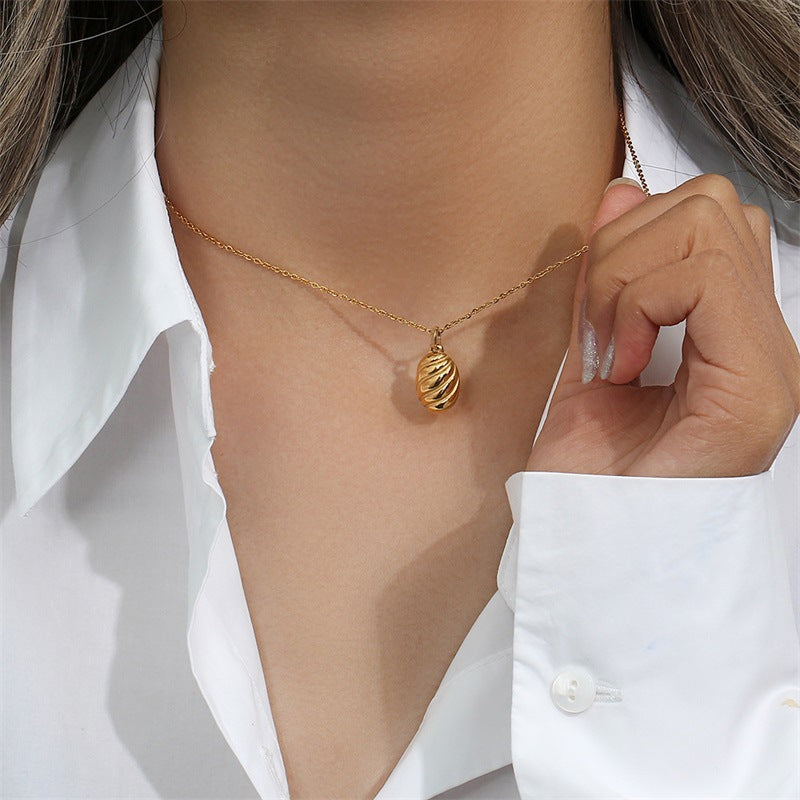 Linda Gull Croissant Necklace