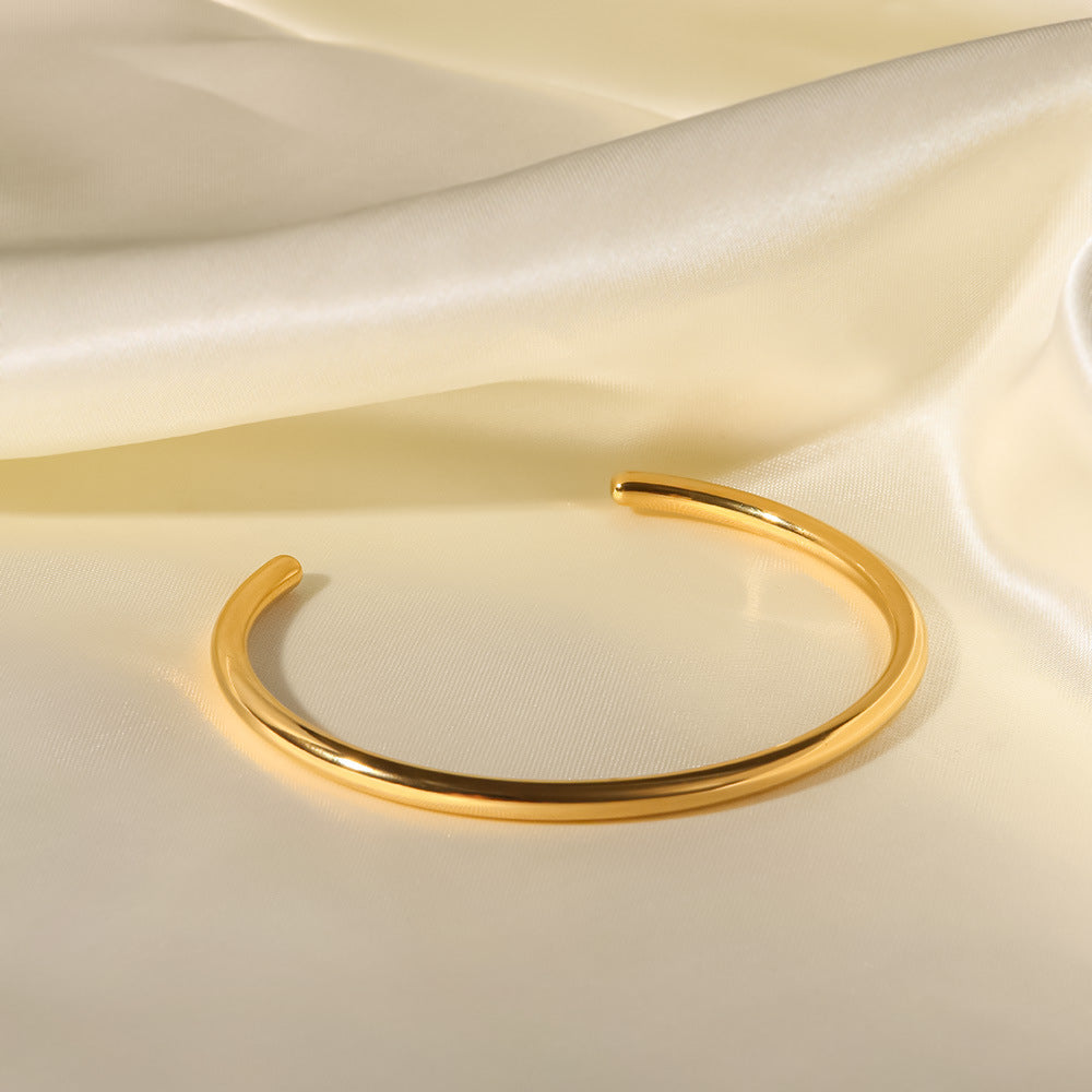 Ara Arm Bracelet