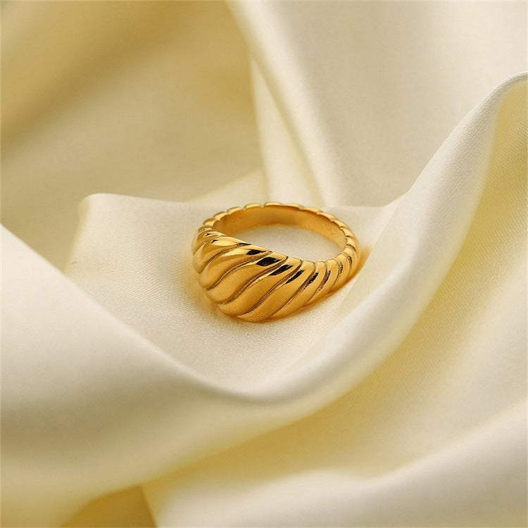 Ylenna Gull Croissant-Inspired Ring