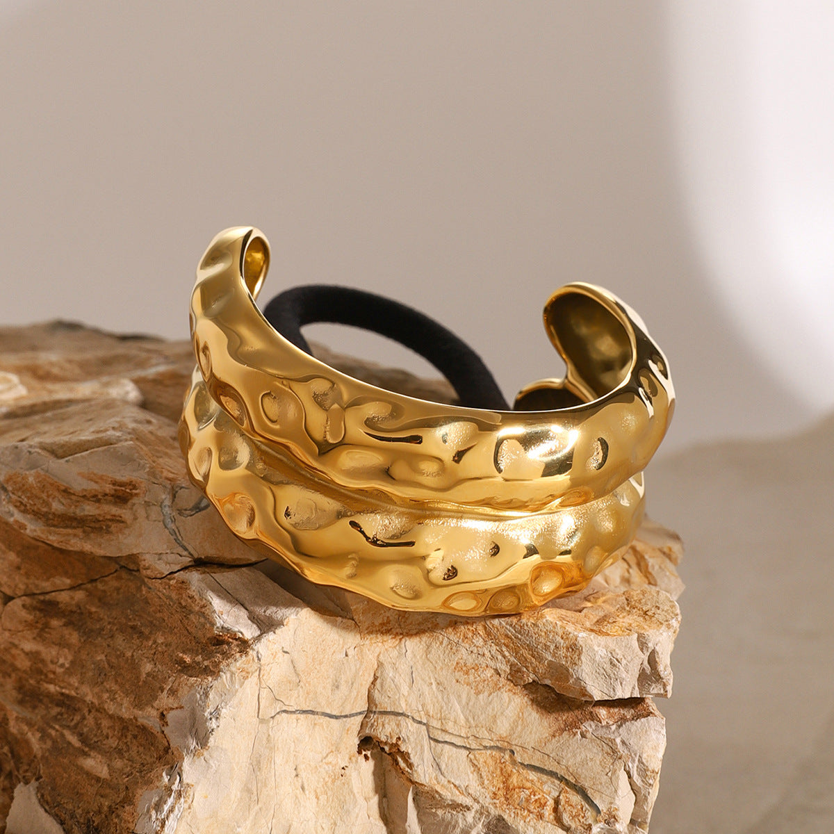 Double Hammered Bow Horse Tail Cuff
