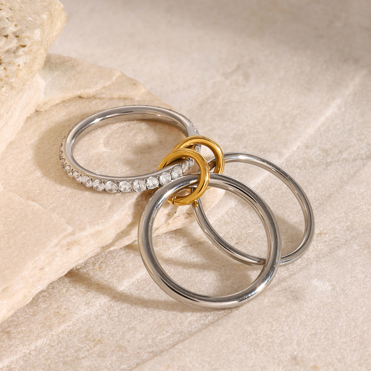 Desiree Stablet Diamond Ring