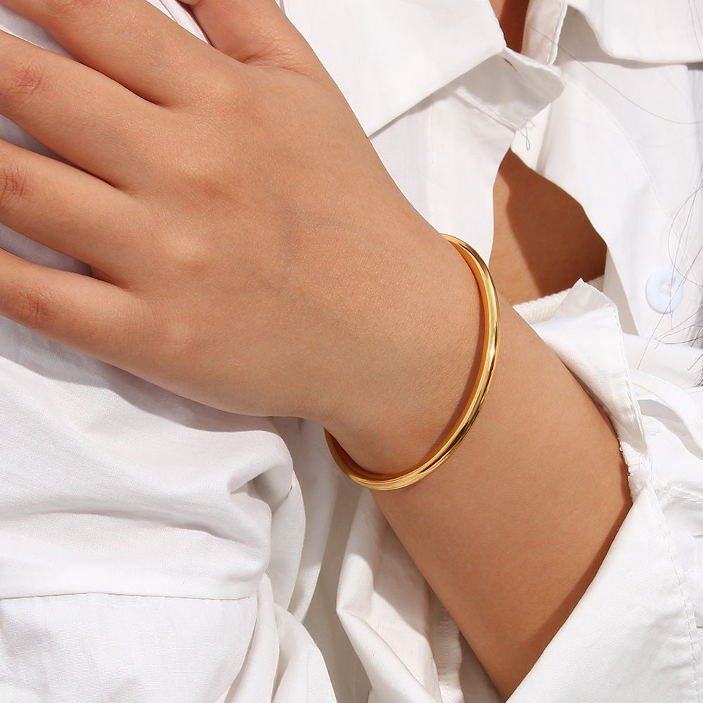 Ara Arm Bracelet