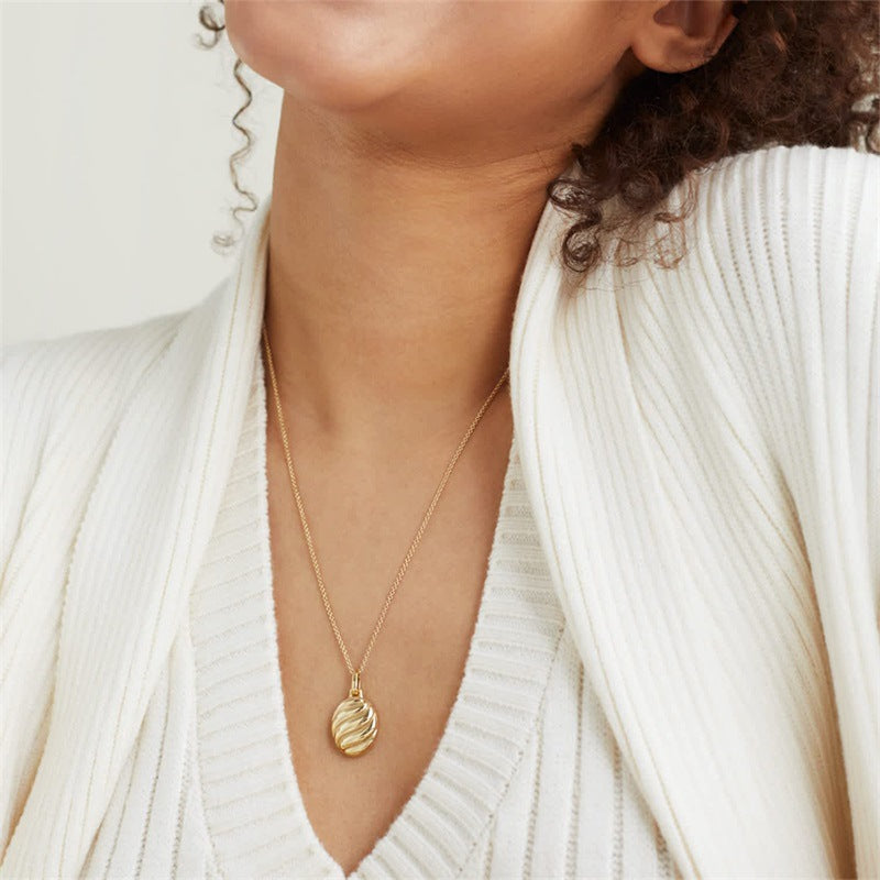 Linda Gull Croissant Necklace