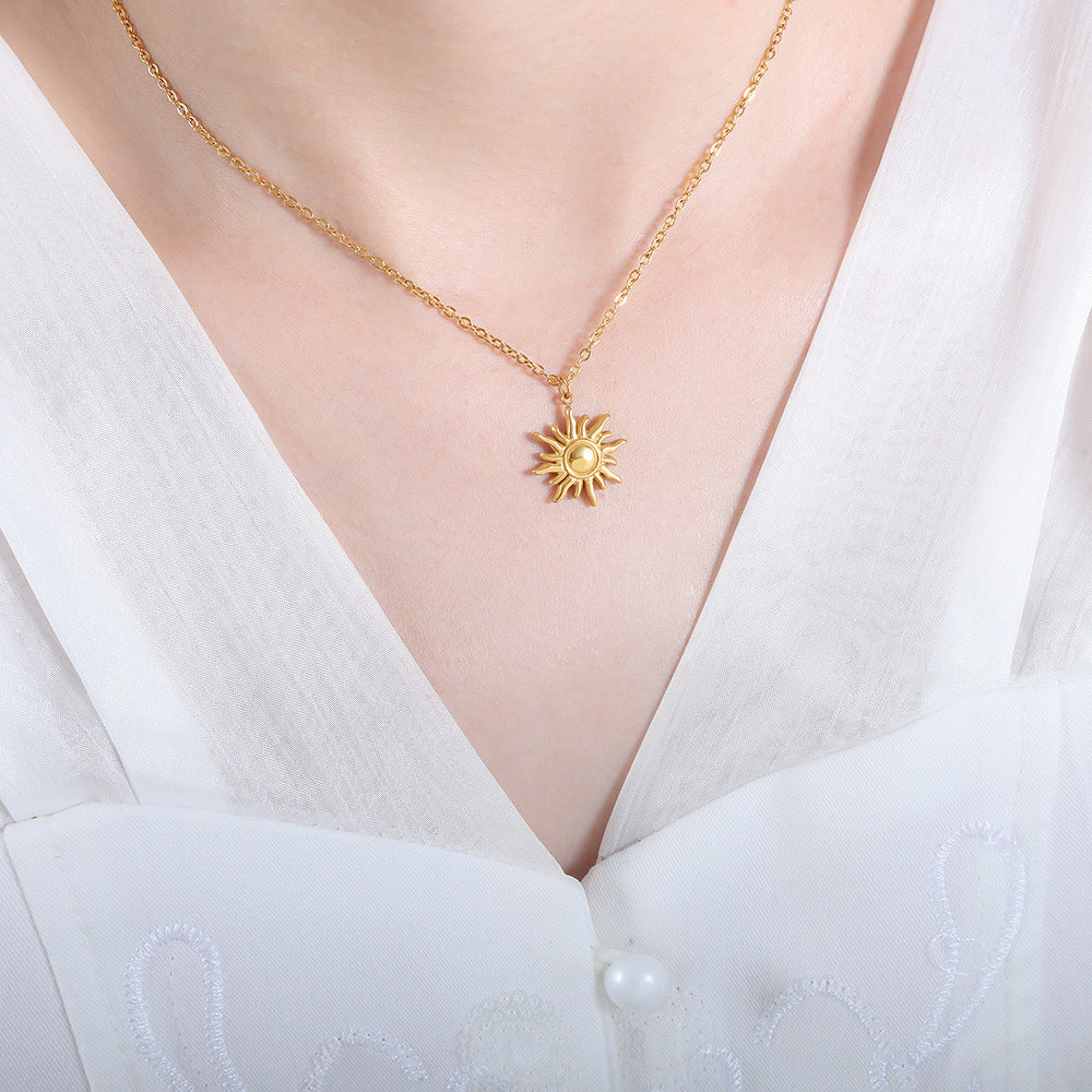 Eliora Gold Solhalskjede - Solskinnsdesign