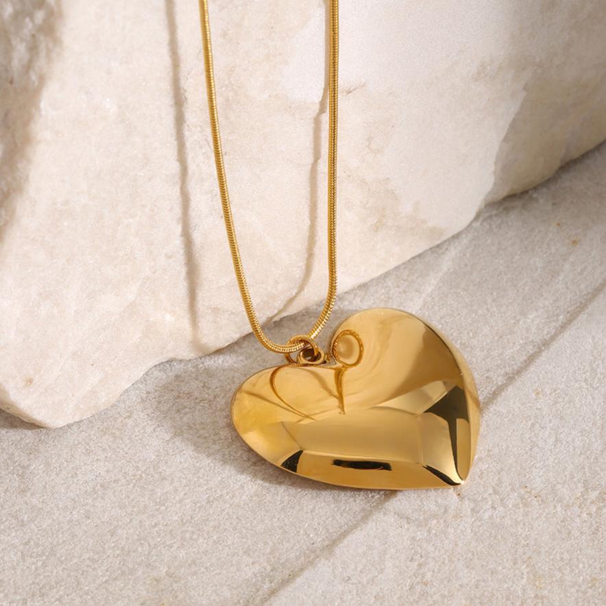 Roberta Heart Pendant