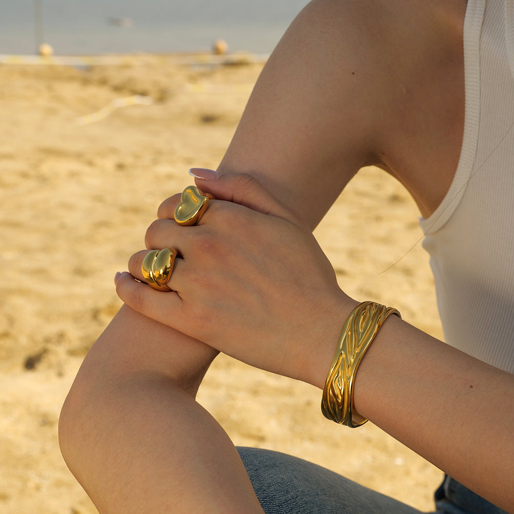 Delia Gullring Collection