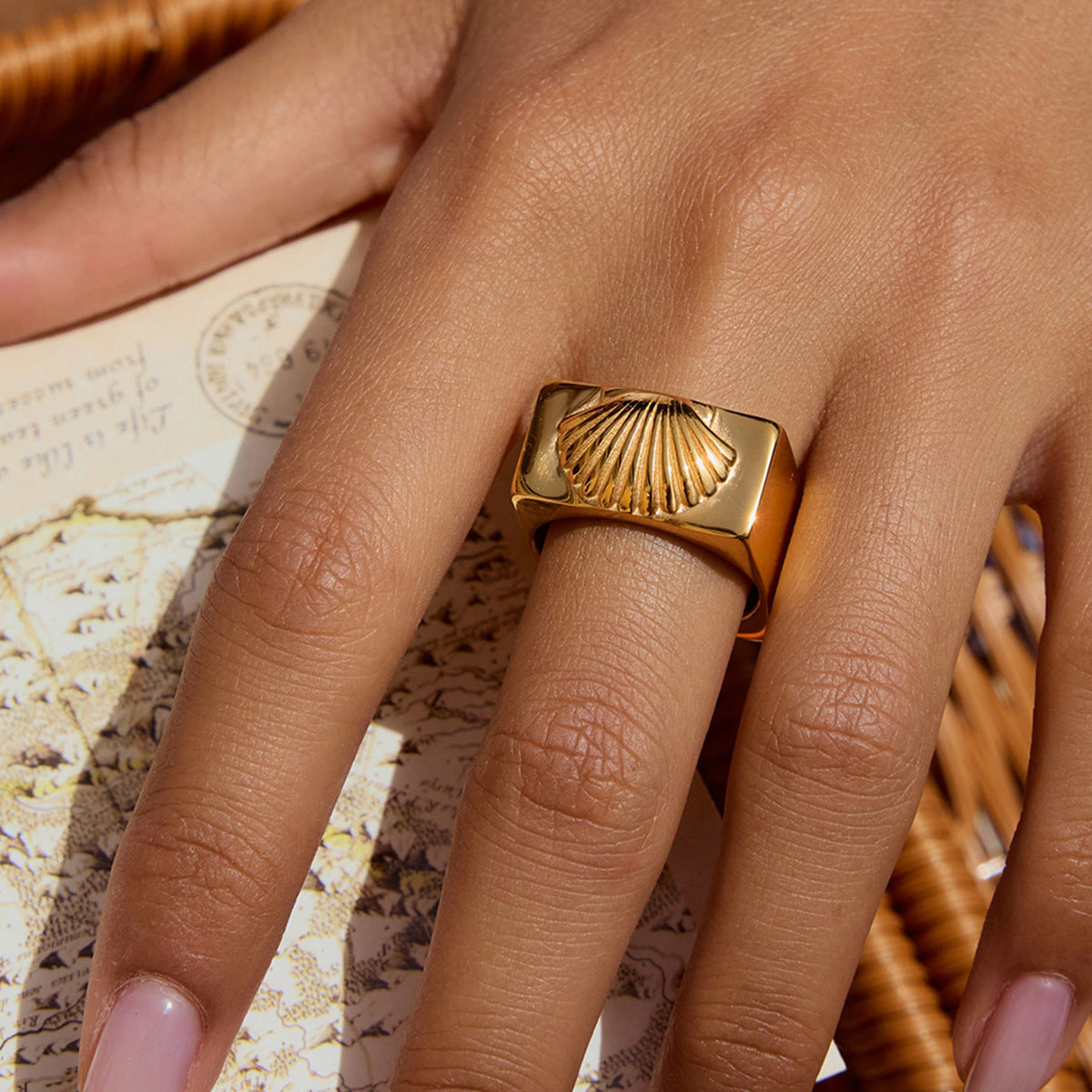 Carlotta Geometric Shell Ring