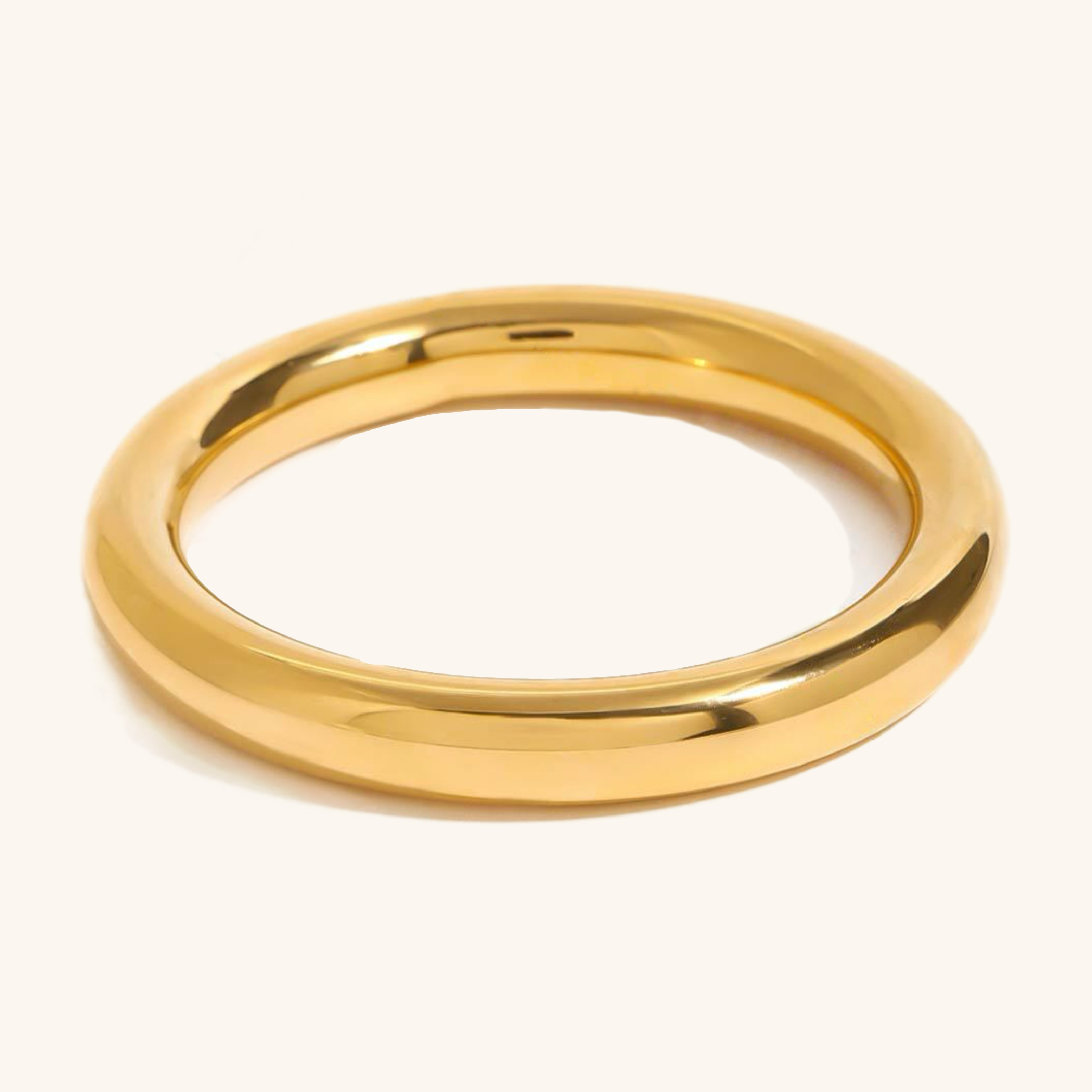 Lina Sleek Gold Bangle