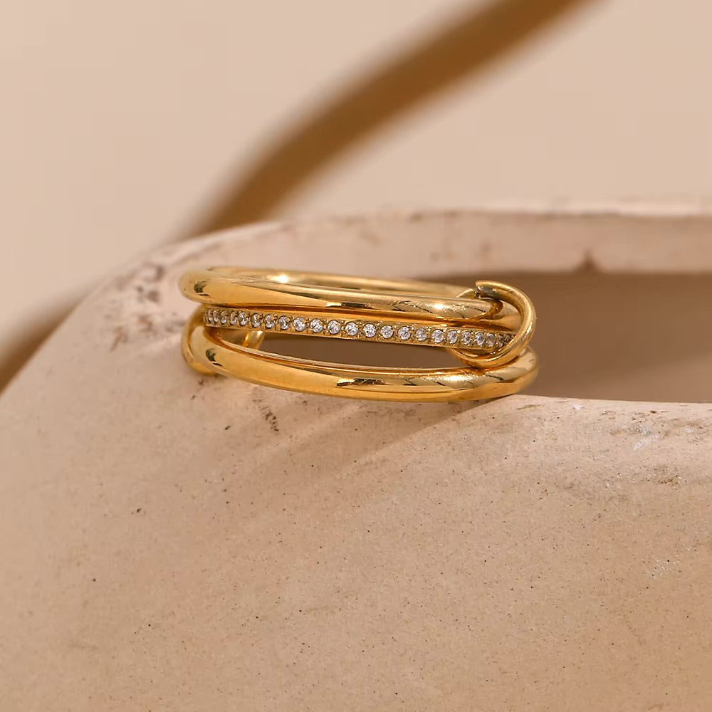 Dara Diamond Ring Stand