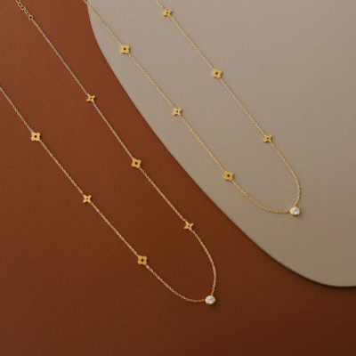 CARRIE Clover Gold Necklace