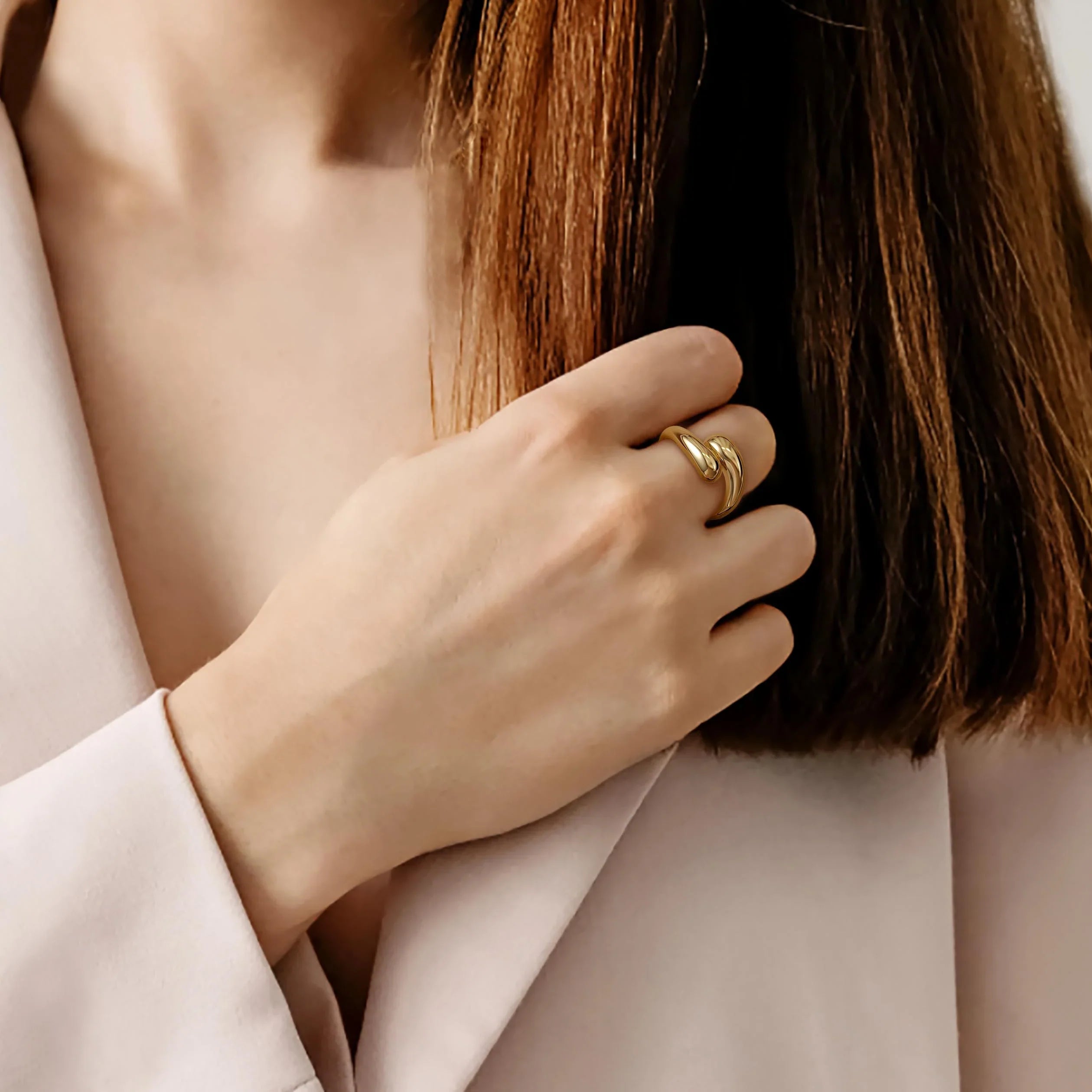 Cora Ring in Gull Design