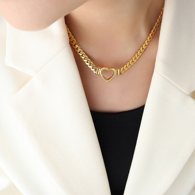 Vali Heart Pendant Choker