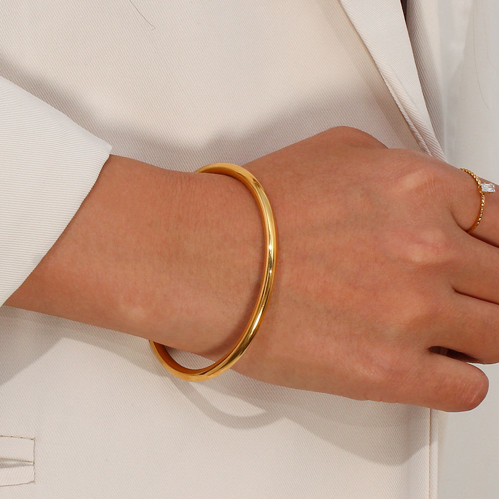 Ara Arm Bracelet