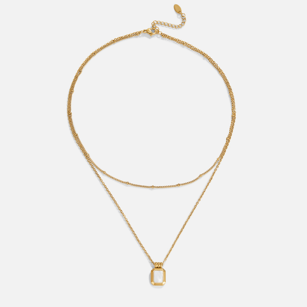 Valerie Lagd Hvit Pendel Necklace