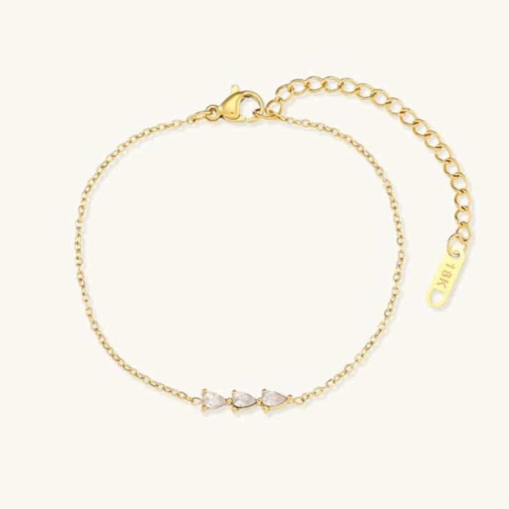Alana Elegant Diamond Pendant Necklace