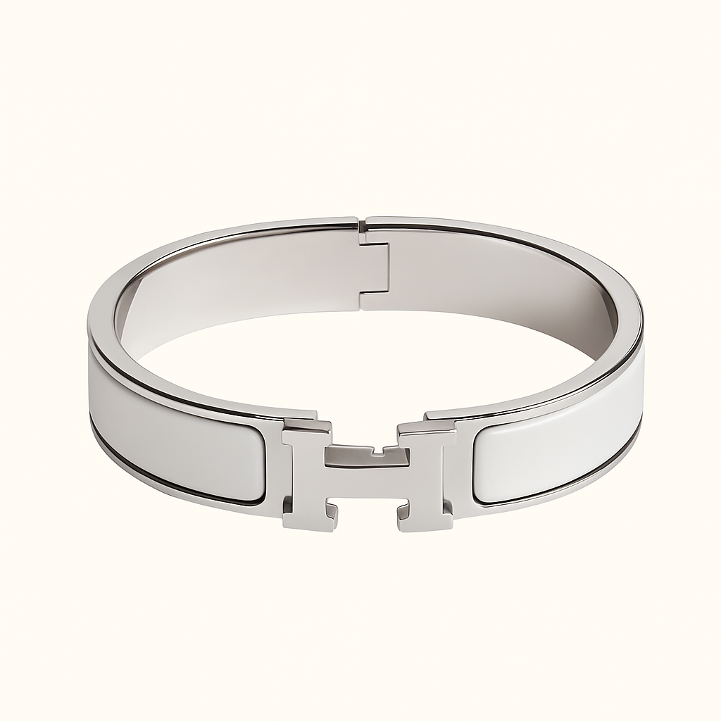 Stilrent 'H' Armbånd fra Helene