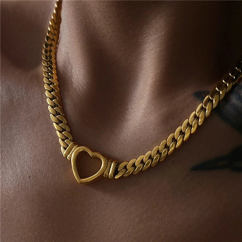 Vali Heart Pendant Choker
