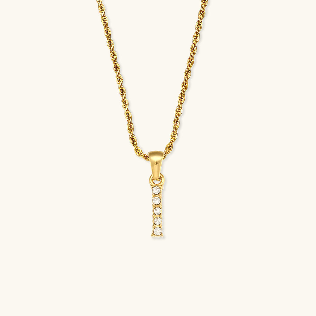 Maeve Bokstav Initial Diamant Smykke