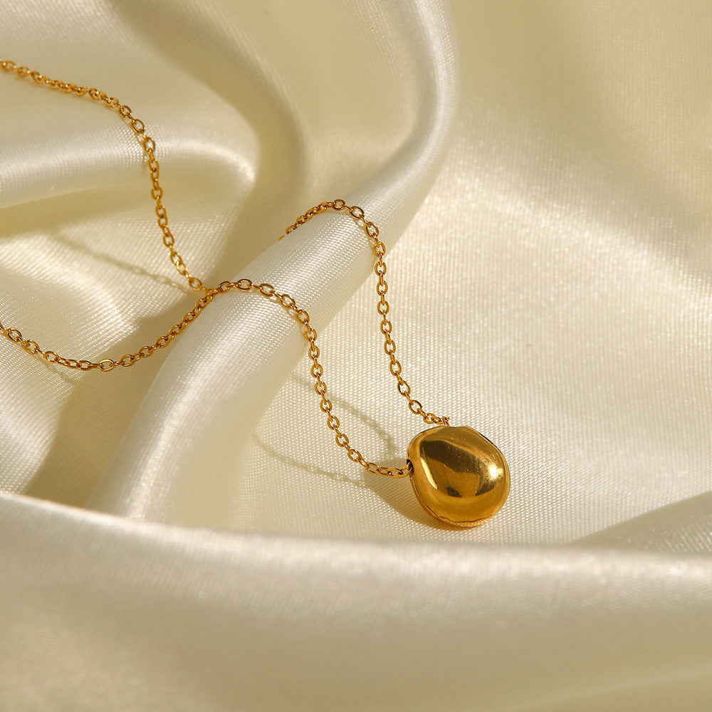 Freshwater Pearl Necklace by Nancy