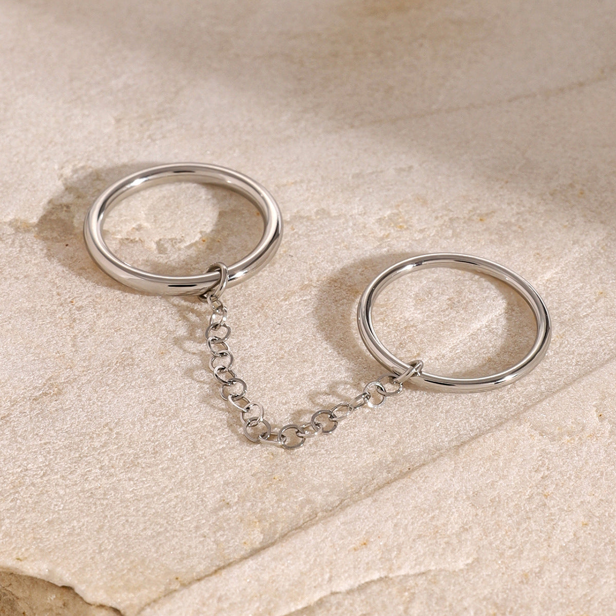 Bridget Kjede Adjustable Ring