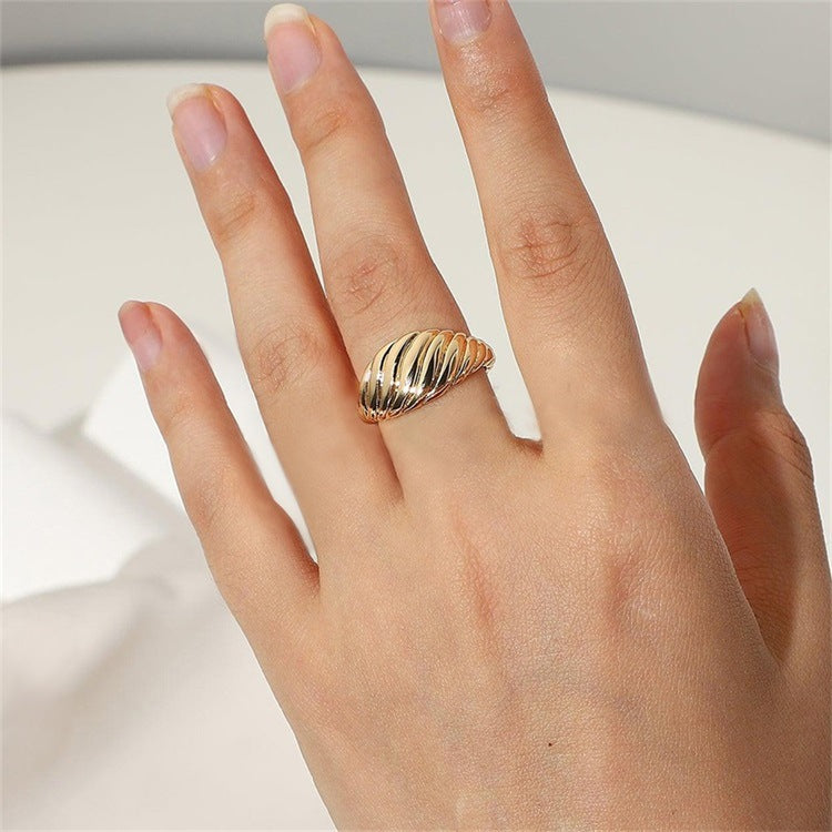 Ylenna Gull Croissant-Inspired Ring