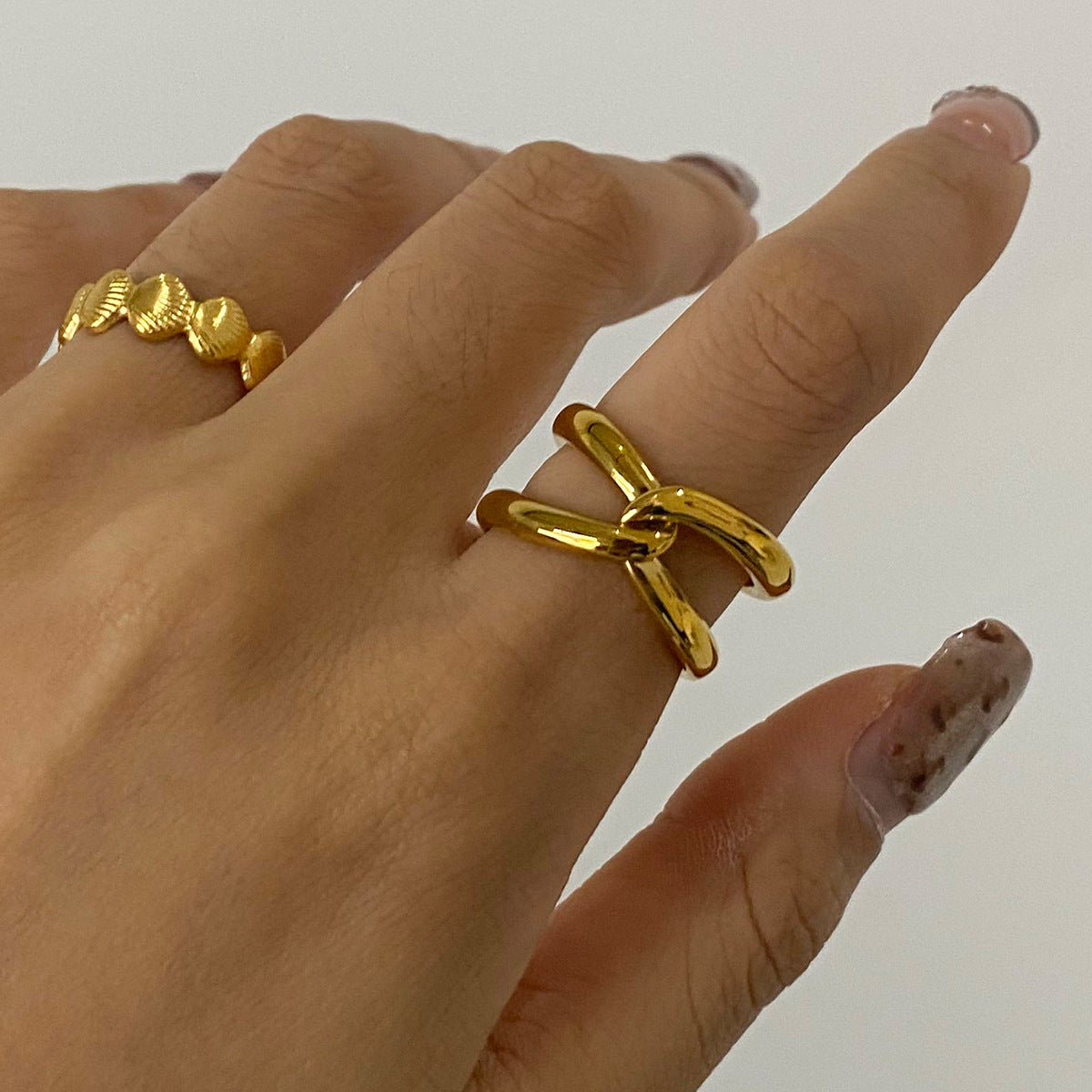 Nerine Twisted Gold Ring