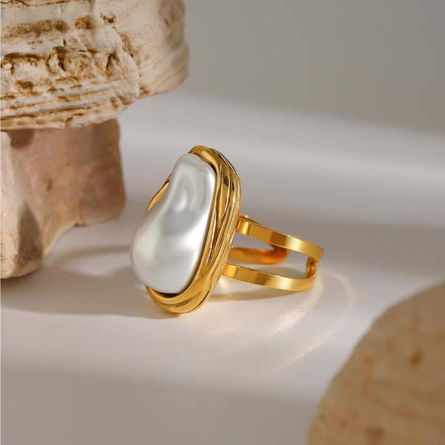 Charis Gull Pearl Ring