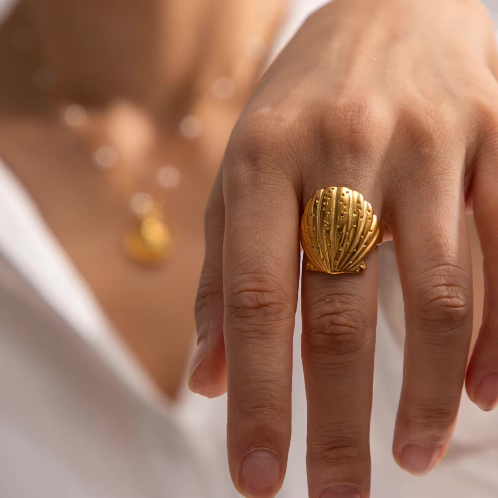 Aloha Gull Shell Ring