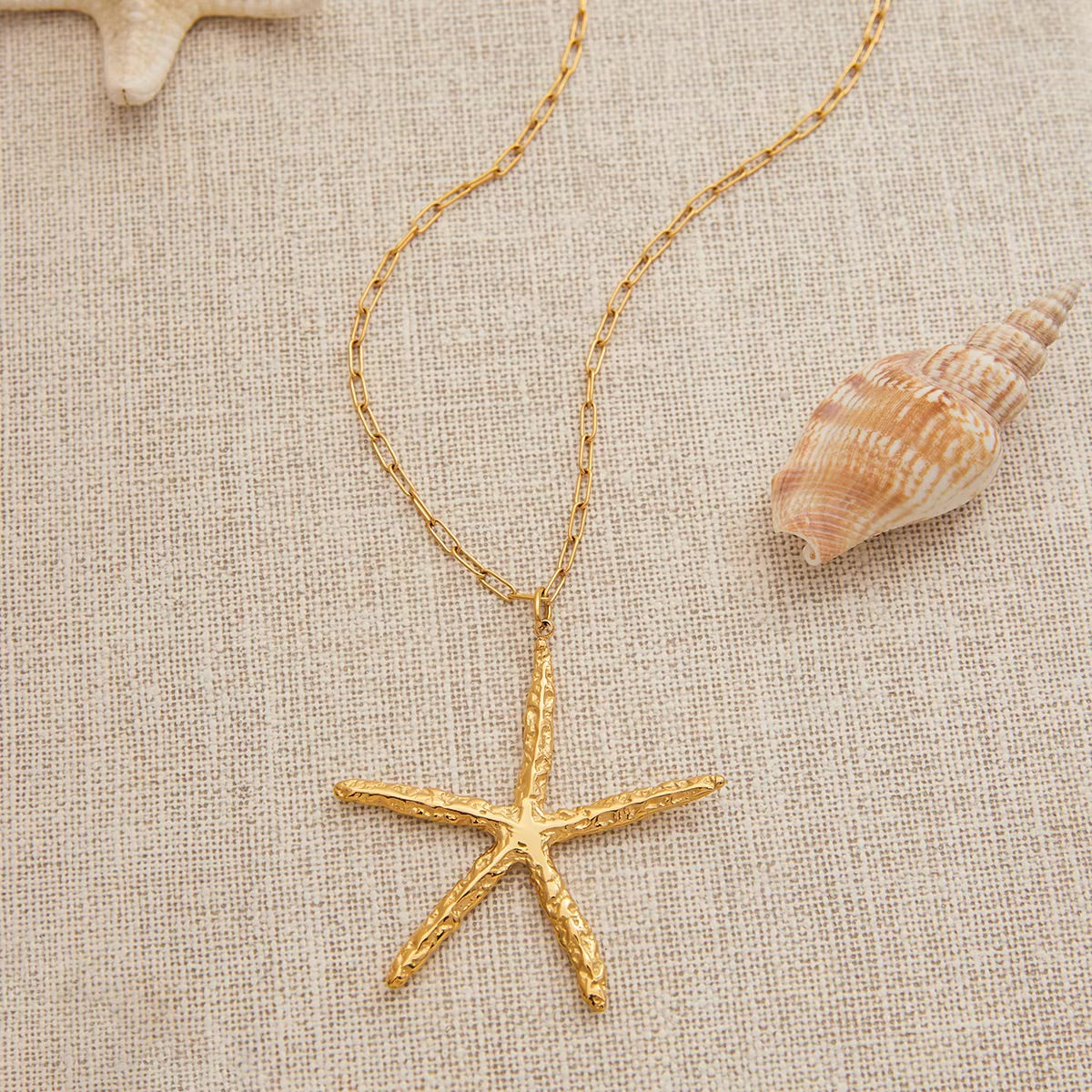 Claudia Gullstjerne Necklace