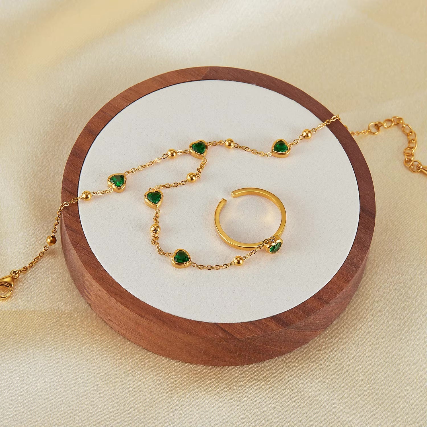 Gladys Emerald Heart Bracelet