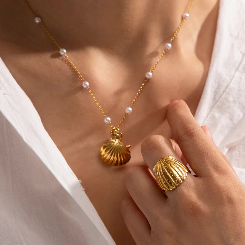 Aloha Gull Shell Ring