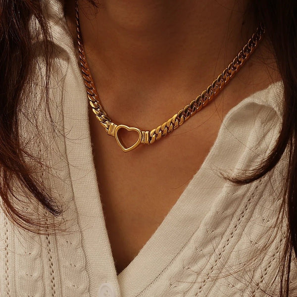 Vali Heart Pendant Choker